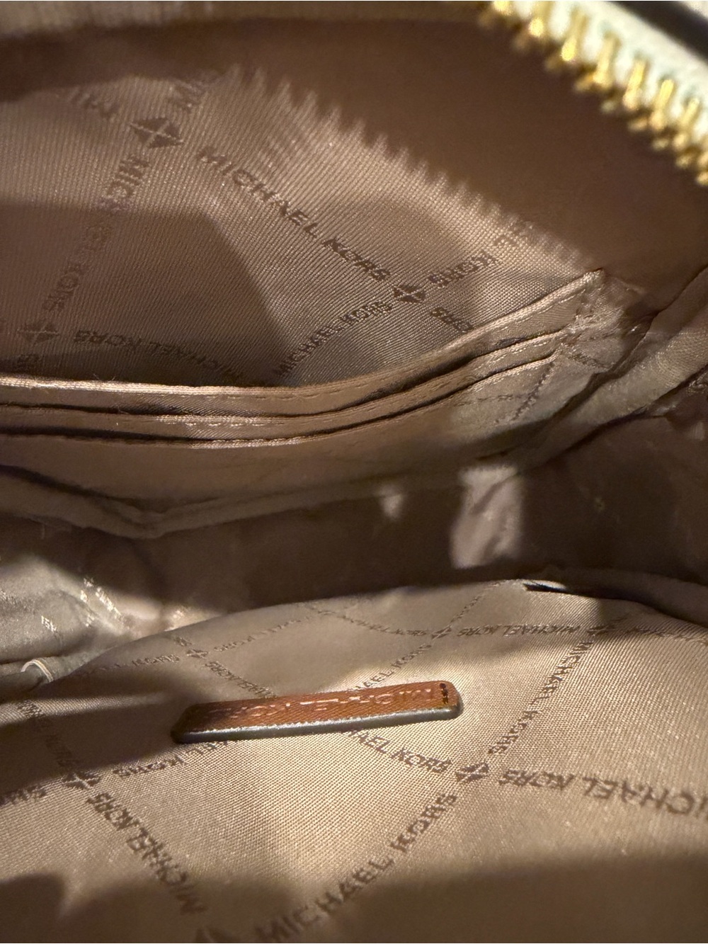 MICHAEL KORS Medium Flight Bag Vanilla Signature Crossbody Chain MK Logo - Picture 7 of 11